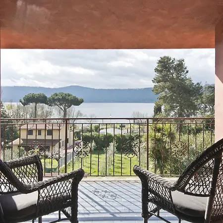 Pensionat La Casa Sul Lago Castel Gandolfo