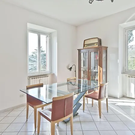La Casa Sul Lago 3*